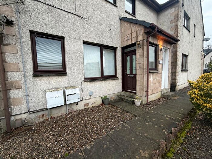 2 Bedroom Flat To Rent In New Street, KA1