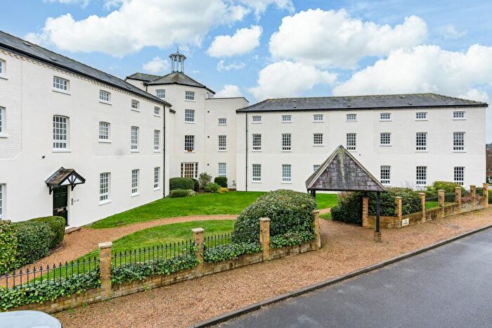 1 Bedroom Apartment For Sale In Collett Road, The Octagon, SG12
