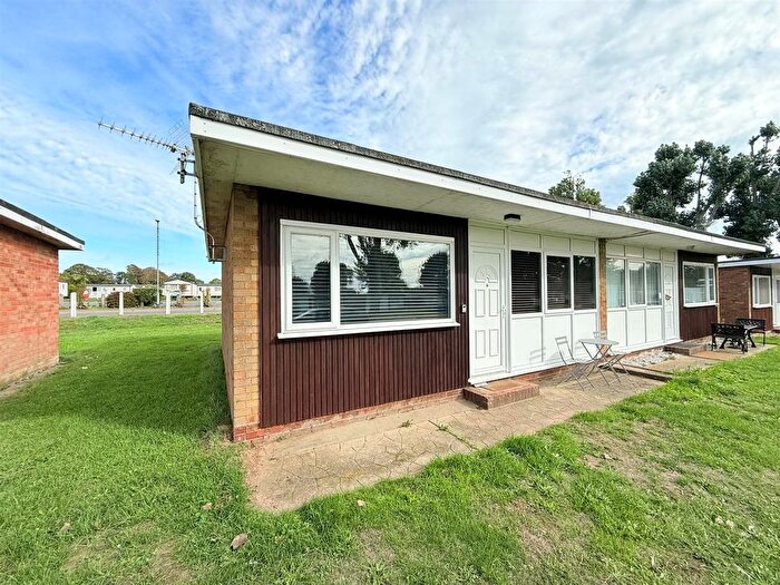 2 Bedroom Chalet For Sale In Beach Road, Hemsby, NR29