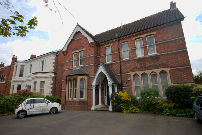 1 Bedroom Flat To Rent In Lillington Avenue, CV32