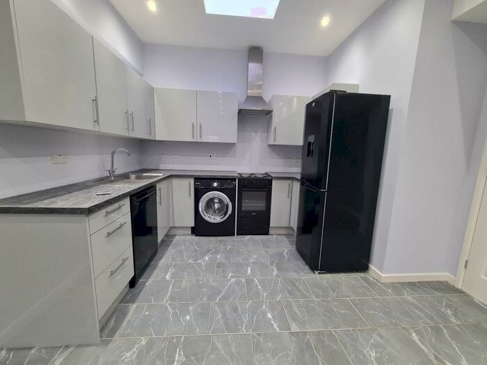 1 Bedroom Apartment To Rent In Holly Close, Harwich, CO12