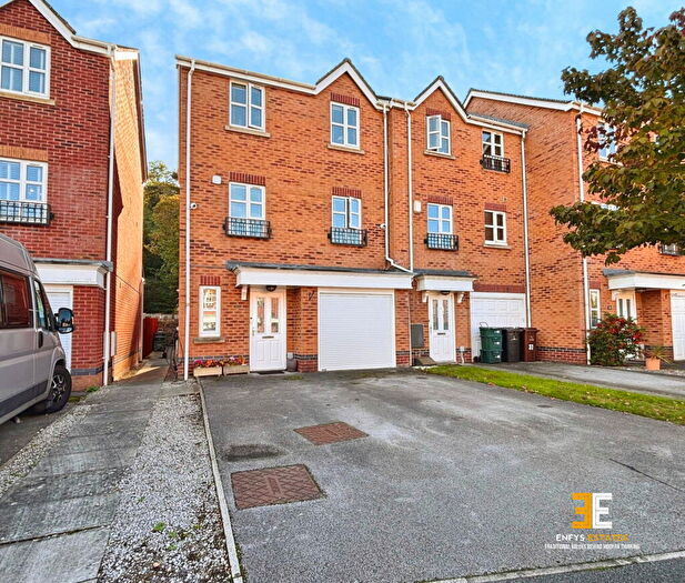 4 Bedroom Town House For Sale In Cwrt Llewelyn, Conwy, LL32