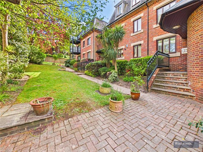 1 Bedroom Apartment To Rent In Roxborough Park, Harrow, HA1