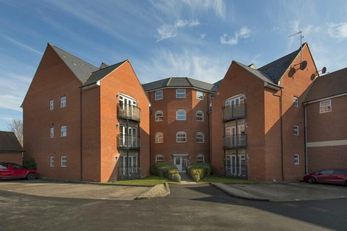 1 Bedroom Apartment To Rent In Thames View, Abingdon, OX14