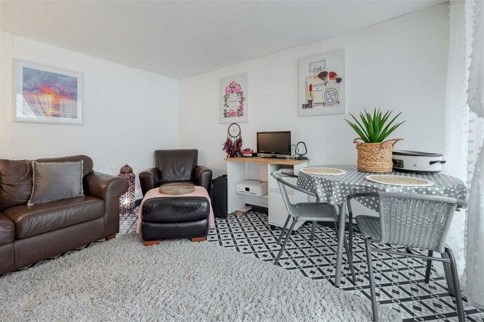 2 Bedroom Terraced House For Sale In Meadowpark Road, Bathgate, EH48