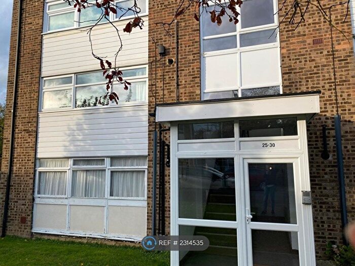 1 Bedroom Flat To Rent In Wakeley Road, Rainham, Kent, ME8