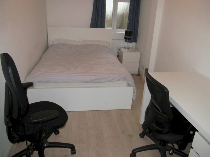 4 Bedroom Terraced House To Rent In Barnsdale Road, Reading, RG2