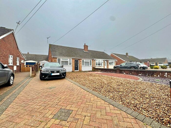 3 Bedroom Bungalow To Rent In Cere Road, Norwich, NR7