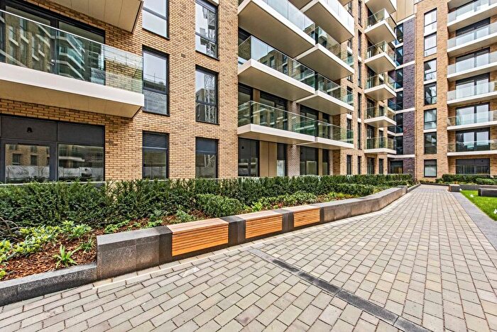 1 Bedroom Flat To Rent In Queenshurst Square, Kingston Upon Thames, KT2