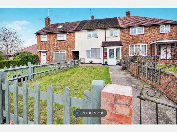 3 Bedroom Terraced House To Rent In Midfield Way, Orpington, BR5