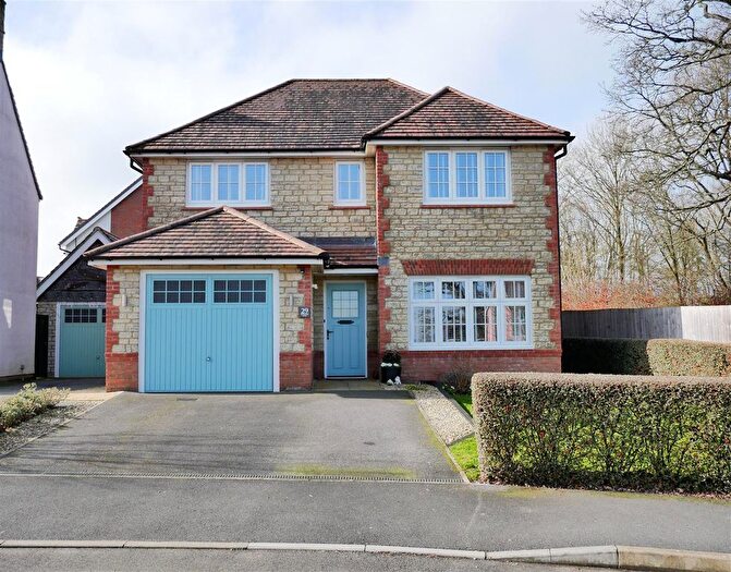 4 Bedroom Detached House For Sale In Morgans Road, Calne, SN11