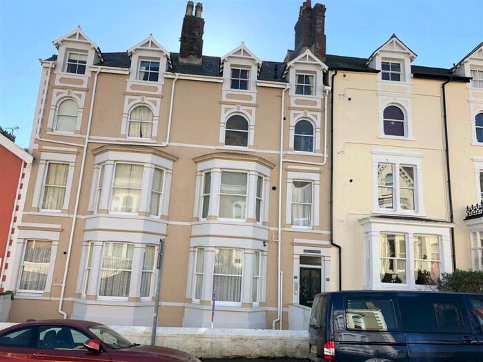 1 Bedroom Apartment To Rent In Church Walks, Llandudno, LL30