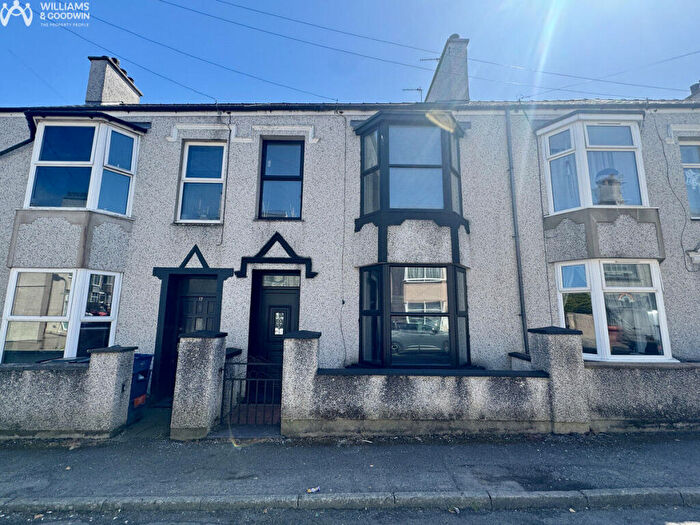 4 Bedroom Terraced House For Sale In Moreton Road, Holyhead, Anglesey, LL65