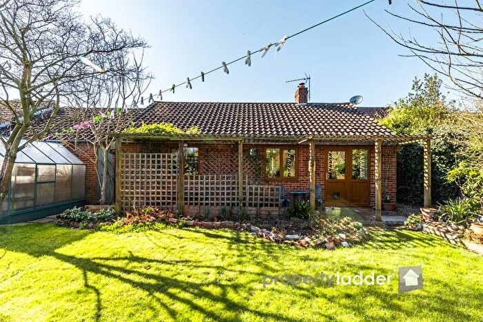 2 Bedroom Detached Bungalow For Sale In School Road, Erpingham, Norwich, NR11