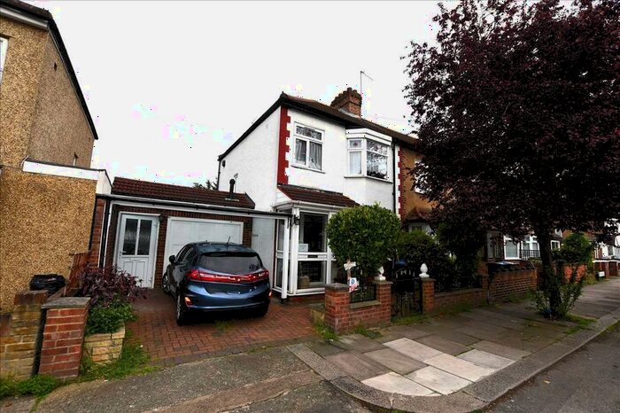 1 Bedroom Studio To Rent In Exeter Road, London, N9