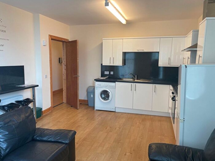 2 Bedroom Flat To Rent In Castle Street, Dundee (City Centre), DD1