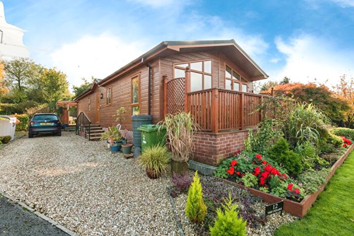 3 Bedroom Mobile Home For Sale In The Cedars, Otter Valley Park, Honiton, Devon, EX14