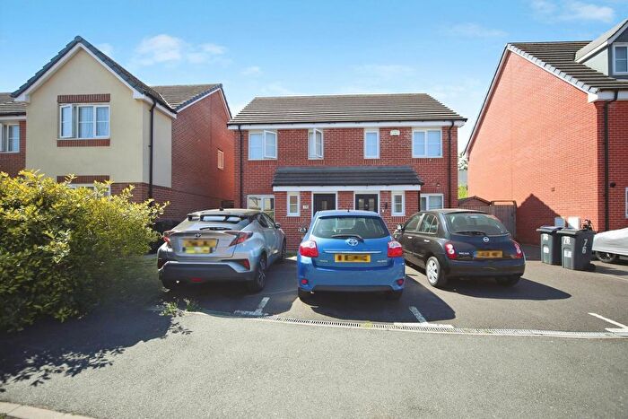 2 Bedroom Semi Detached House For Sale In Electric Way, Birmingham, West Midlands, B11