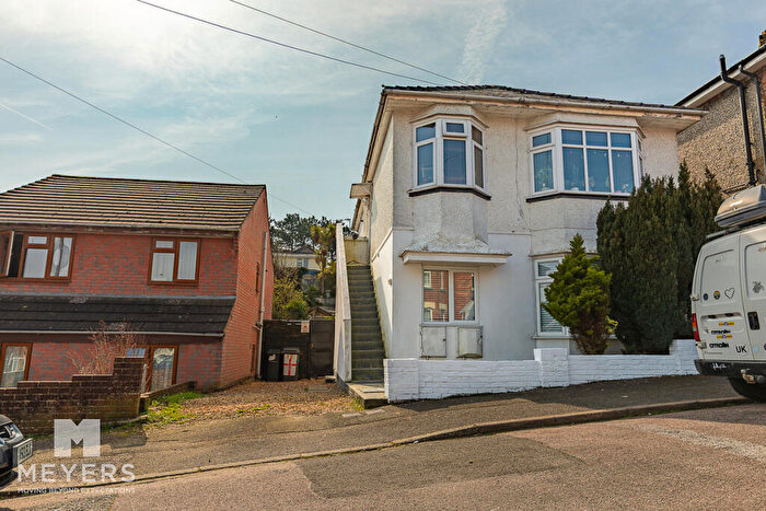 2 Bedroom Flat For Sale In Portland Road, Bournemouth, BH9
