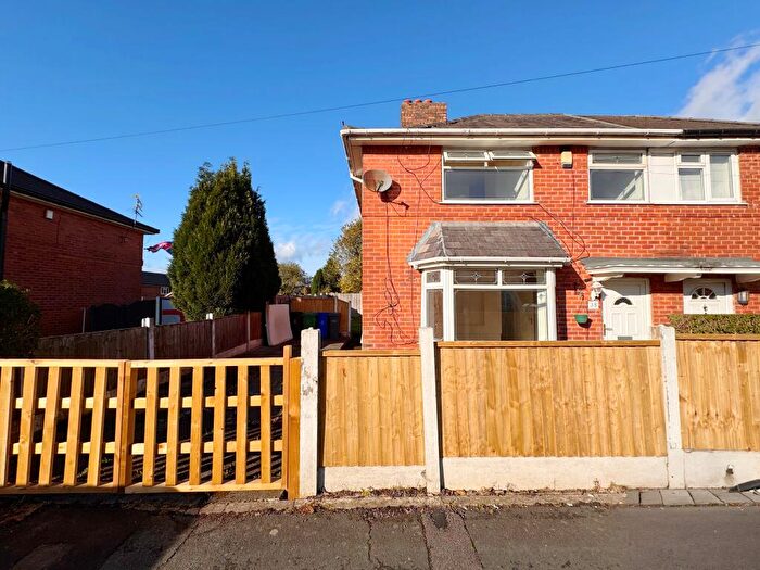 3 Bedroom Semi Detached House For Sale In Ravensbury Street, Manchester, M11