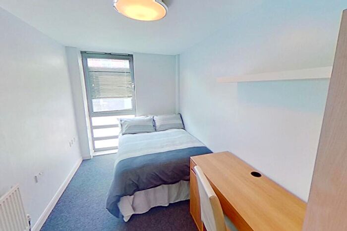 5 Bedroom House To Rent In Mansfield Road, Nottingham, NG1