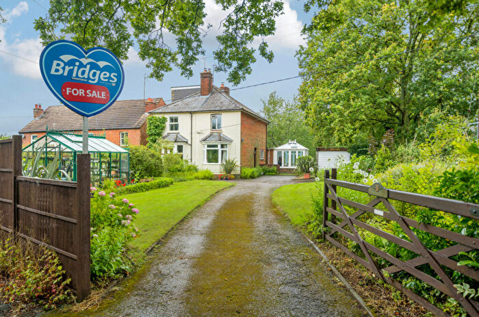 3 Bedroom Semi-Detached House For Sale In Lascombe Lane, Puttenham, Surrey, GU3