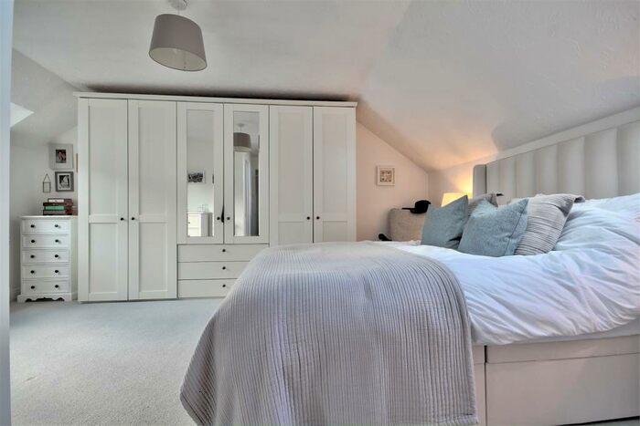 4 Bedroom Detached House For Sale In Husbands Bosworth, LE17