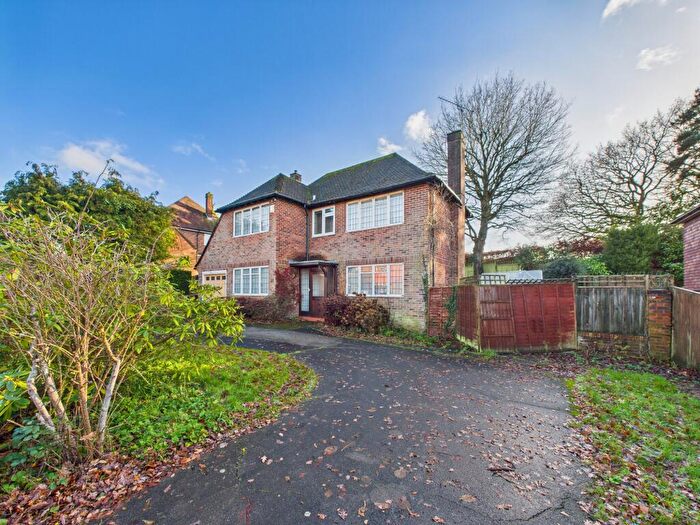 3 Bedroom Detached House For Sale In Pollards Drive, Horsham, RH13