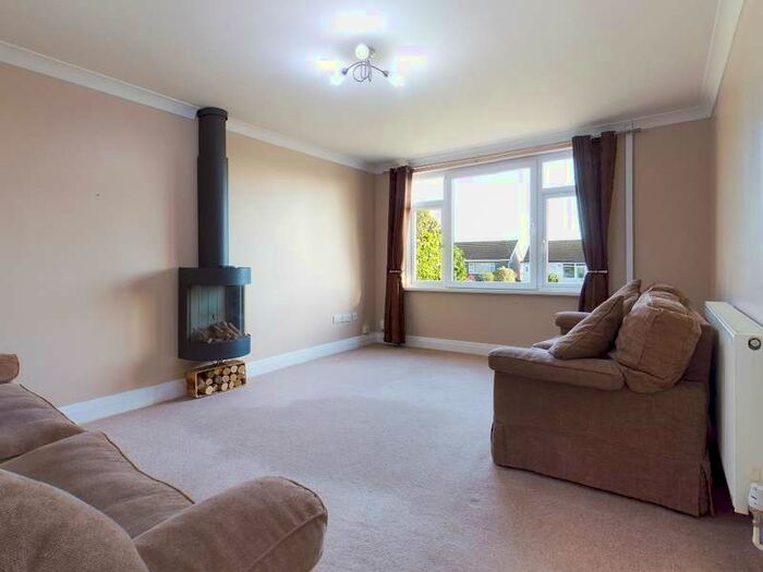 3 Bedroom Property To Rent In Southlands Drive West Cross, Swansea, SA3