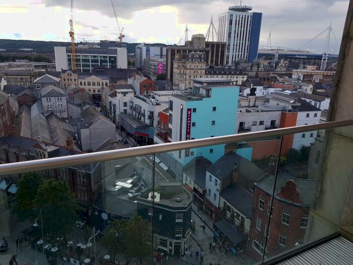 2 Bedroom Apartment To Rent In The Hayes, Cardiff, CF10