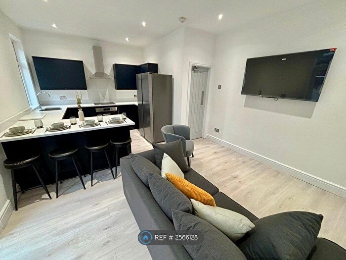 5 Bedroom Terraced House To Rent In Huxley Road, London, E10