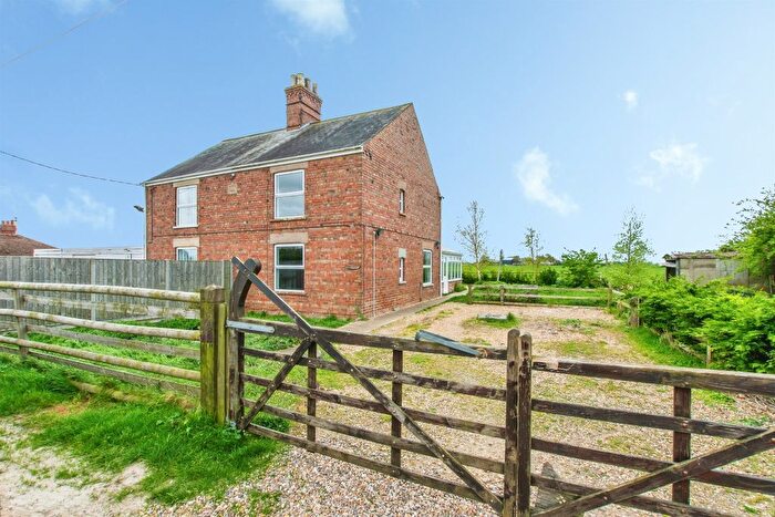 3 Bedroom Semi Detached House For Sale In Broadgate, Sutton St. James, Spalding, PE12