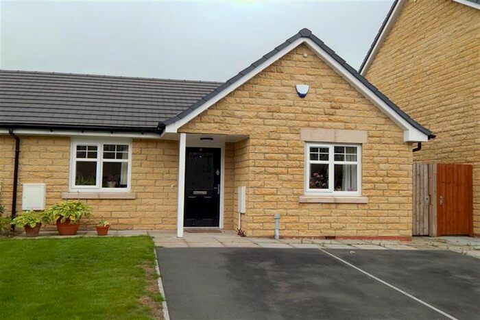 2 Bedroom Bungalow To Rent In Sandyway Head, Buxton Road, Chapel-En-Le-Frith, High Peak, SK23