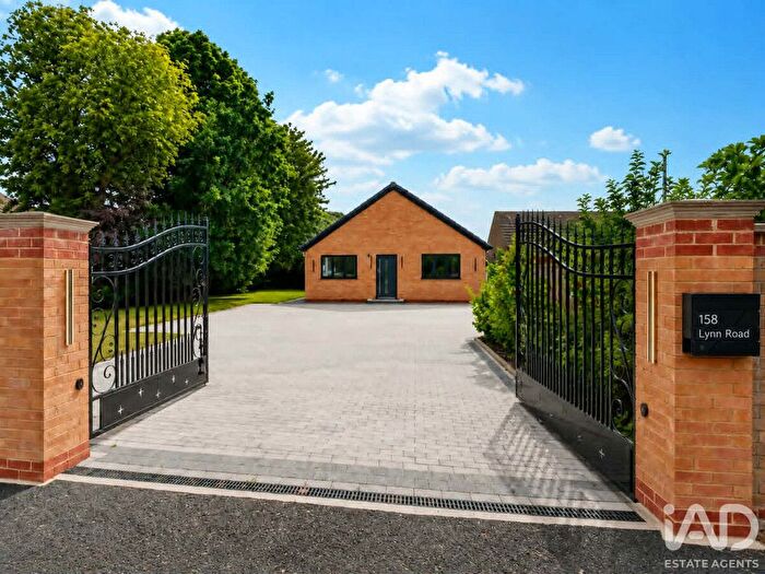 3 Bedroom Bungalow For Sale In Lynn Road, Central Ely, Cambridgeshire, CB6