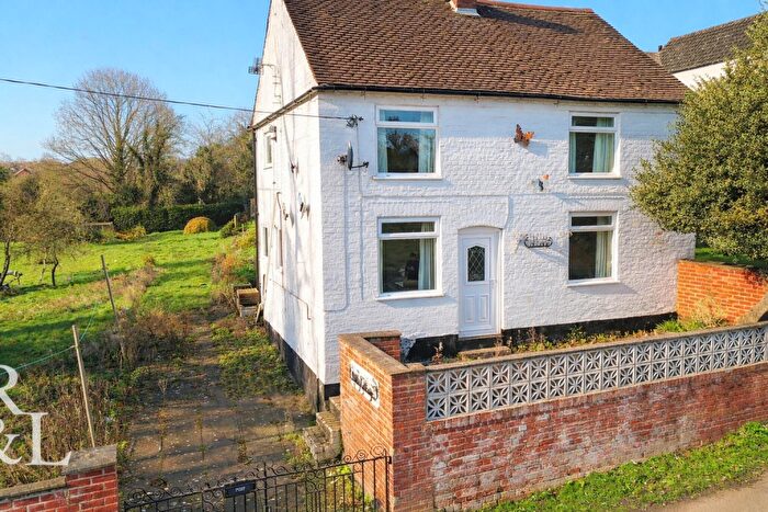 2 Bedroom Detached House For Sale In Chapel Street, Measham, DE12