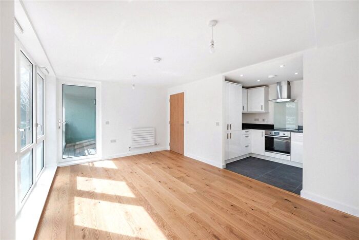 1 Bedroom Flat To Rent In Clarence Avenue, London, SW4