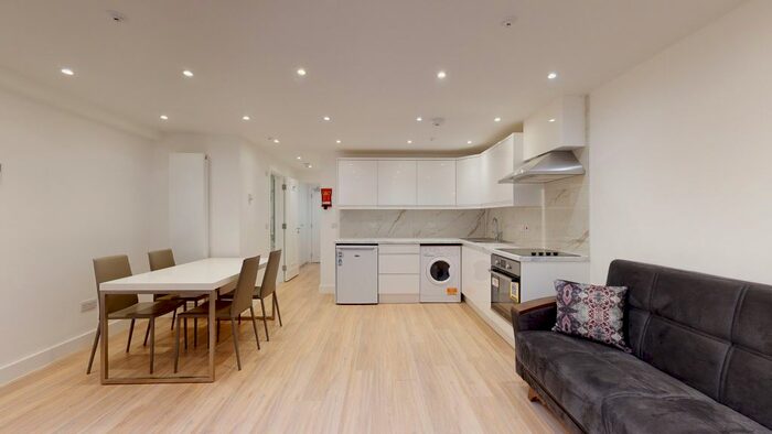 2 Bedroom Flat To Rent In Edgware Road, London, W2