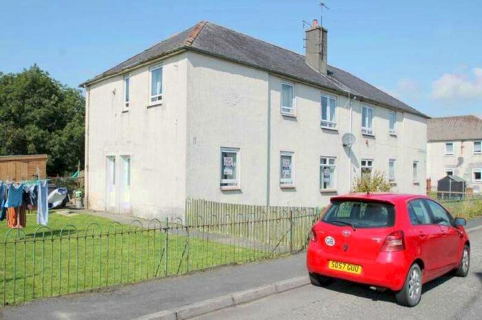 3 Bedroom Flat To Rent In Knockshinnoch Rd, New Cumnock, KA18