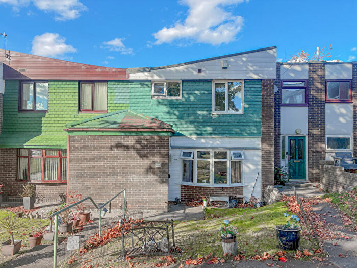 3 Bedroom Terraced House For Sale In Dartmouth Avenue, Chowdene, Gateshead, NE9