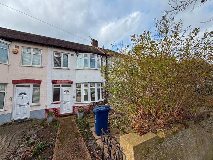 2 Bedroom Flat To Rent In Rutland Road, Southall, UB1