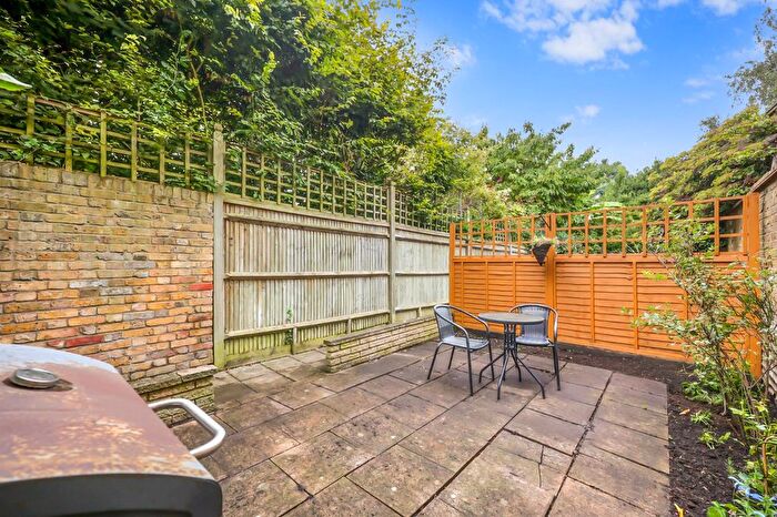 1 Bedroom Flat For Sale In Earlsfield Road, Earlsfield, SW18