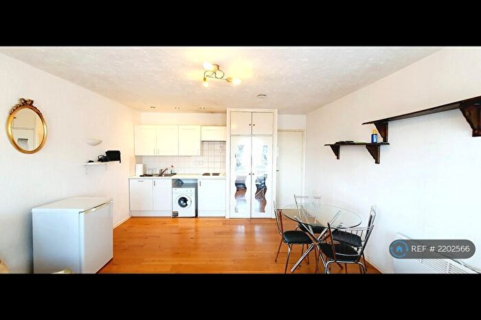 Studio To Rent In Bettina House, Bournemouth, BH2