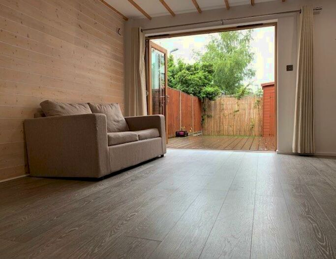 3 Bedroom Semi-Detached House To Rent In Gurner Avenue, Salford, M5