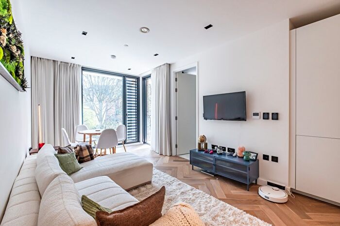 1 Bedroom Flat To Rent In Cluny Mews, London, SW5