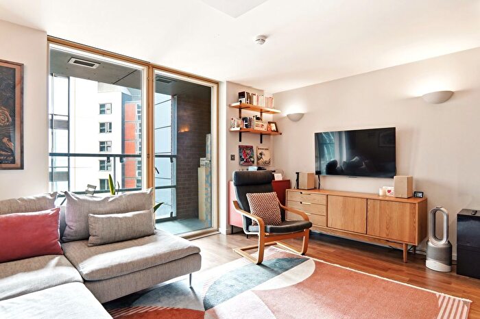 2 Bedroom Flat For Sale In Wellington Street, Leeds, LS1