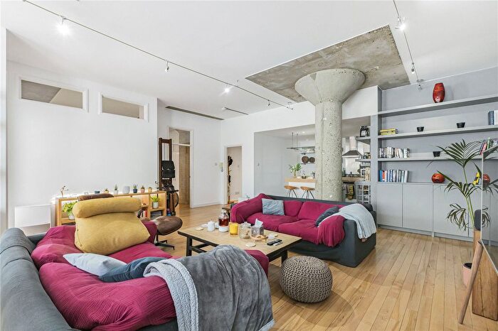 2 Bedroom Flat To Rent In Saffron Hill, London, EC1N