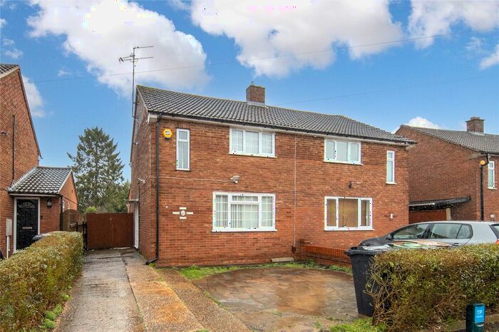 3 Bedroom Semi-Detached House To Rent In Overfield Road, Luton, Bedfordshire, LU2