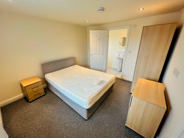 1 Bedroom House Of Multiple Occupation To Rent In Rydal Avenue, Hazel Grove, Stockport, SK7