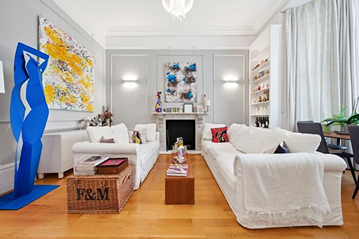2 Bedroom Flat For Sale In Queens Gate Place, South Kensington, SW7