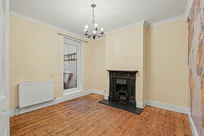 3 Bedroom Terraced House To Rent In St. Peter Street, Rochester, ME1